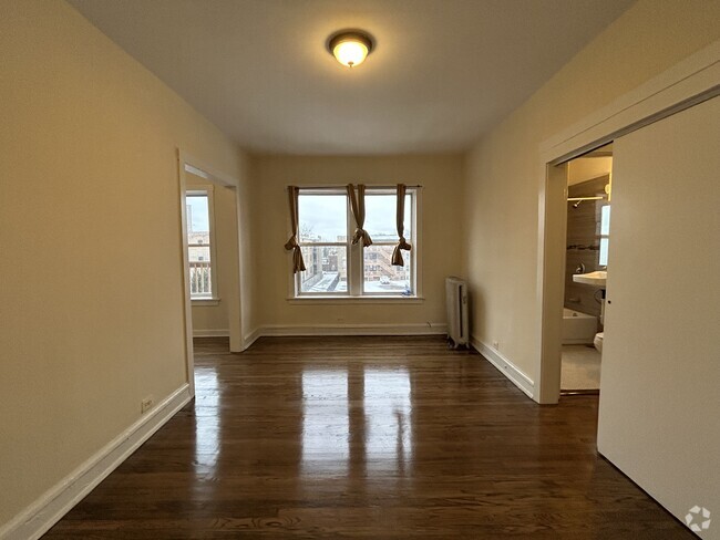 Building Photo - Pets are Allowed! Great Studio with Laundr... Unit 316 Rental