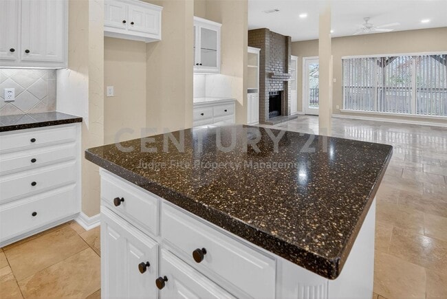 Photo - Beautiful 3/2/2 Townhome in Weatherford Ready For Move-In!