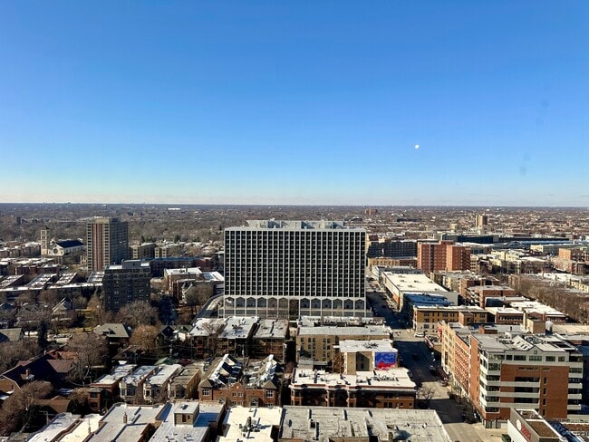 Photo - 4343 N Clarendon Ave Unit 1511