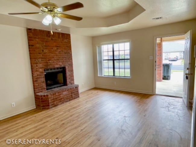5209 Morning Glen Ln