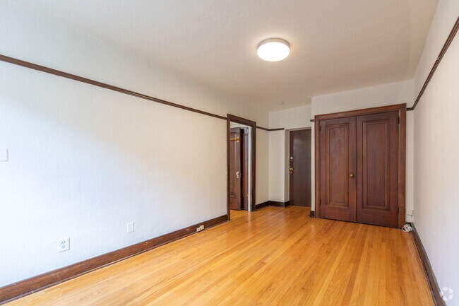 Building Photo - Dundonald Arms