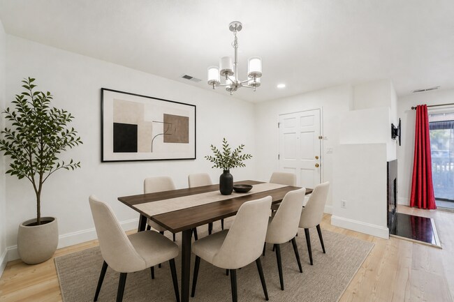 Photo - 7011 Rodling Dr