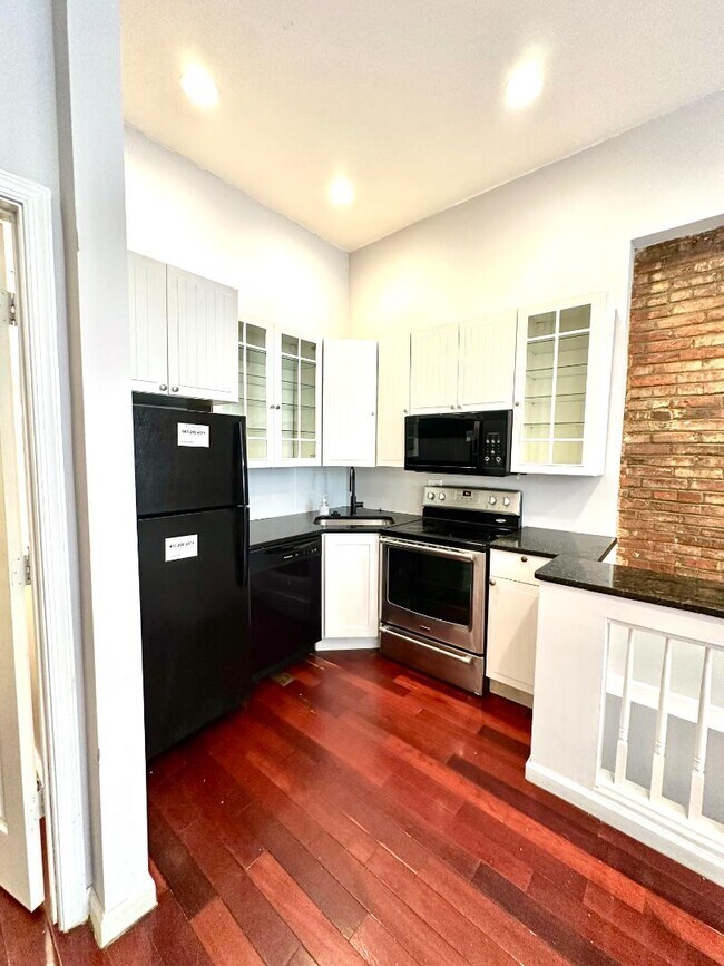 Photo - 2215 Eutaw Pl