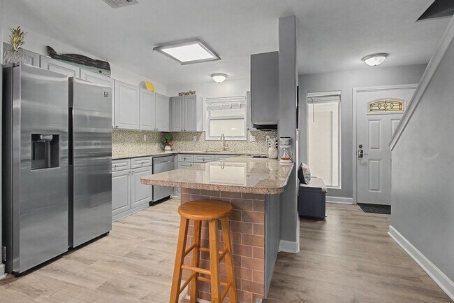 Photo - 234 Pelican Pl