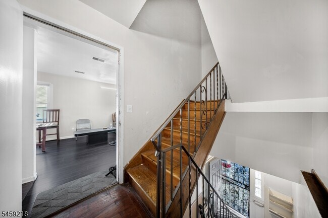 Photo - 314 St Pauls Ave
