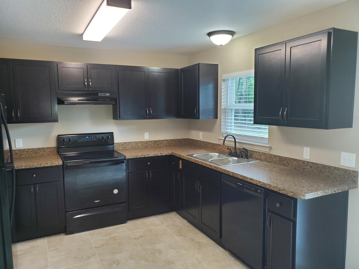 Photo - 528 Marion Oaks Ln