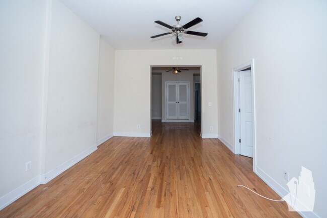 Photo - 3352 N Sheffield Ave