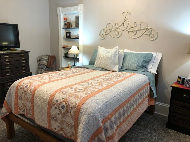 Colchón nuevo de tamaño matrimonial - 1216 Central Ave Unidad Siesta-Furnished