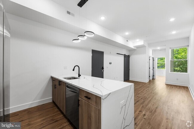 Building Photo - 3934 W Girard Ave Rental