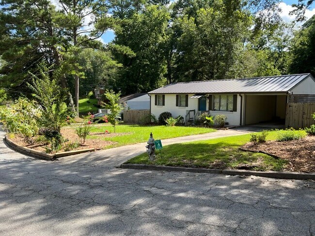 Photo - 375 Cologne Dr SE