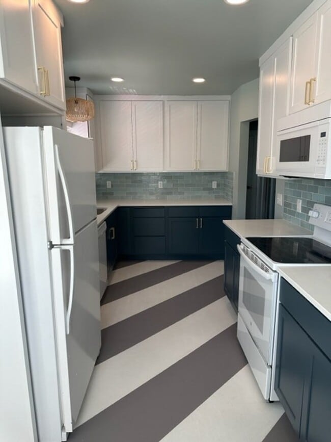 Photo - Downtown Coeur d' Alene Home (P#356)