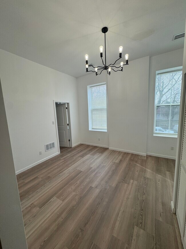 Photo - 839 S Jackson St Unit 7