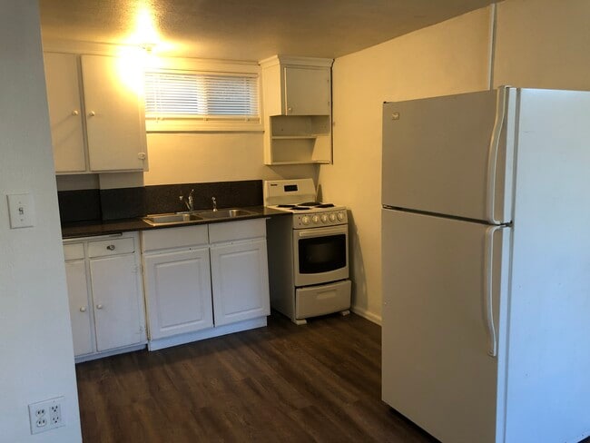 Photo - 634 NE Gray Ln Unit 1