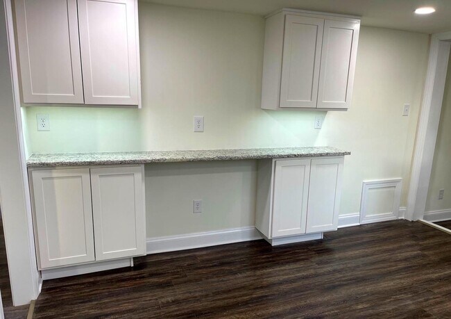 Kitchen - 313 Fisher Ave