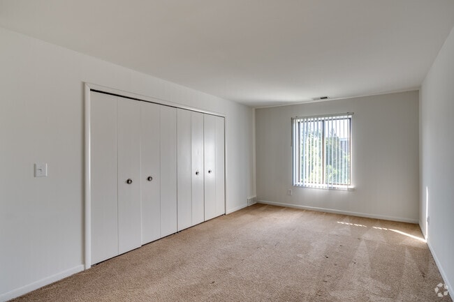 1BR, 1BA - 840SF - Bedroom - The Pines