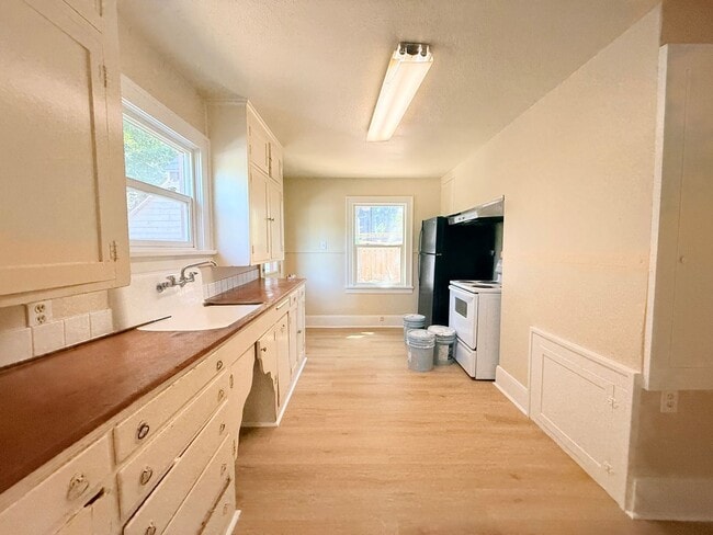 Photo - 4630 SW 185th Ave