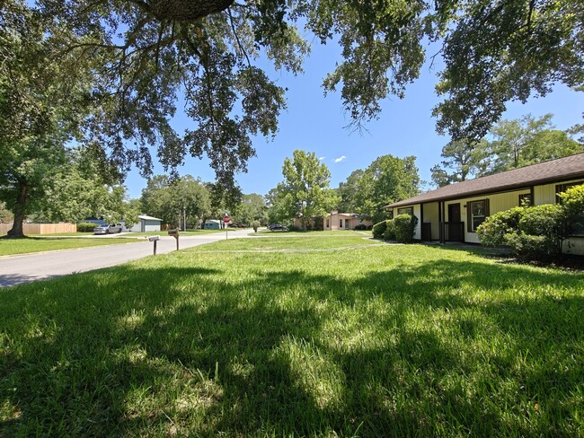 Photo - 6133 NW 33 St