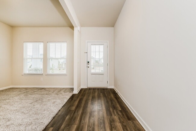 Photo - 812 Milo Bay St