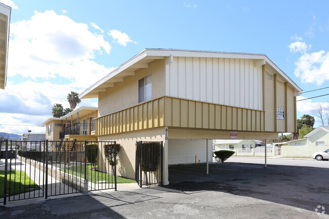 Photo - Ashland Ave Apartments