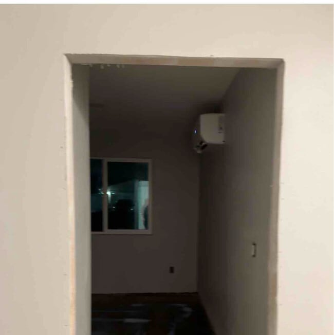 Photo - 1314 Leo Way