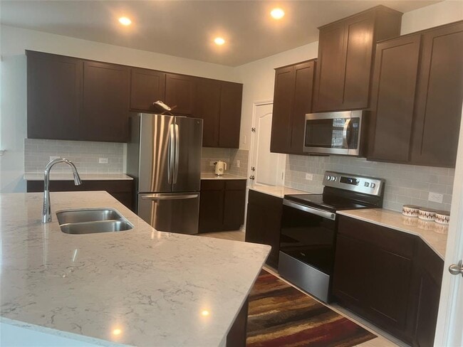 Photo - 109 Crimson Ln