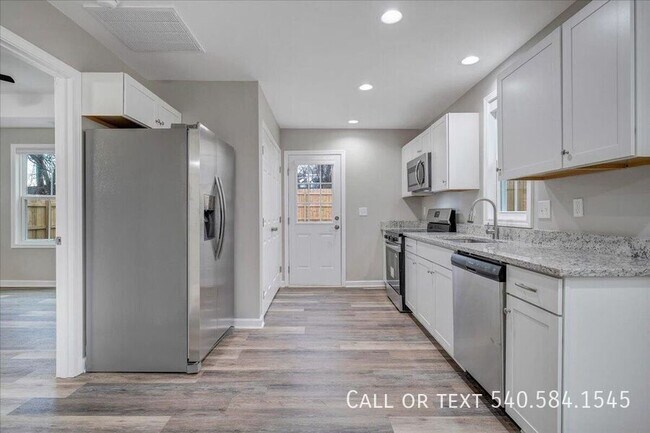 Photo - 1424 Varnell Ave NE