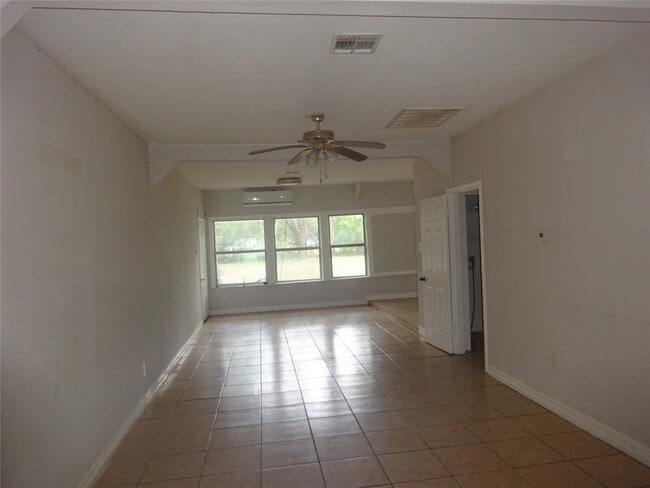 Building Photo - 7350 Santa Fe Dr
