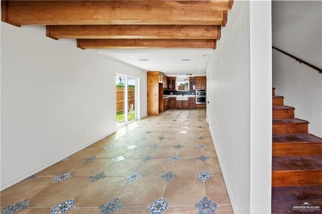 1412 Karen Dr