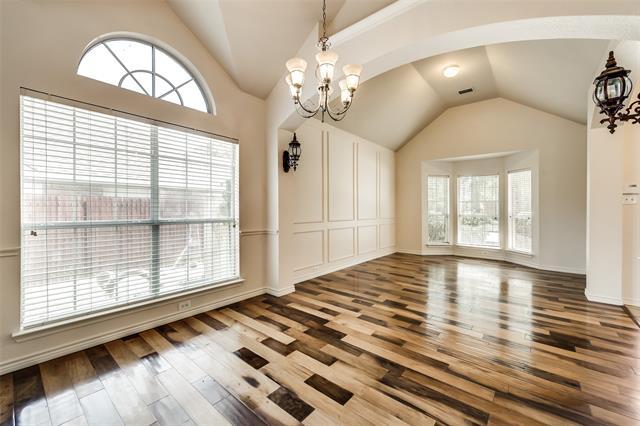 Photo - 1504 Grapevine Creek Dr