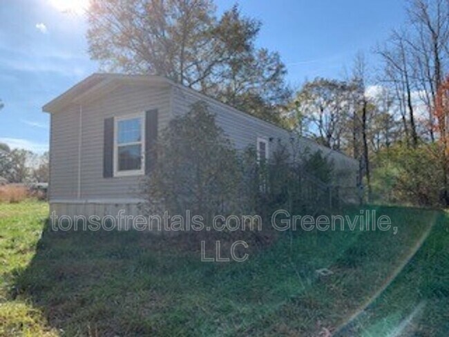 Photo - 717 Broadway School Rd