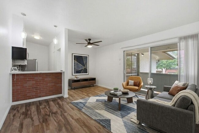 Photo - 2627 Douglas Ave Unit 216