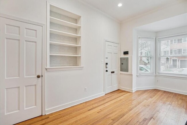 Photo - 2431 I St NW