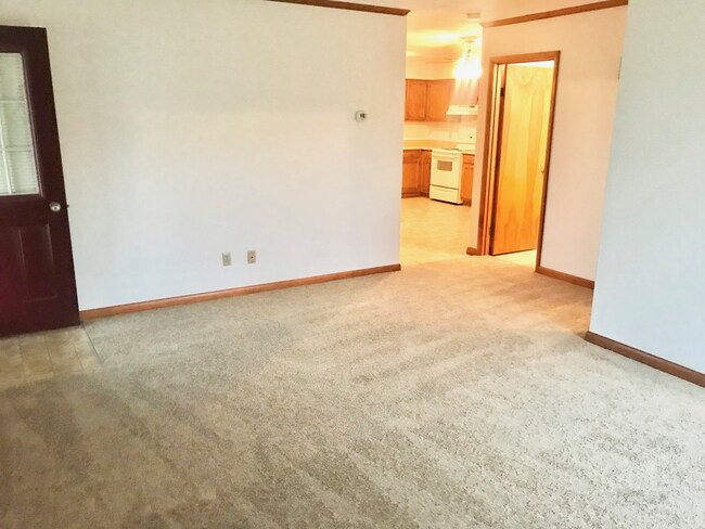 Photo - 547 Circle Pine Dr