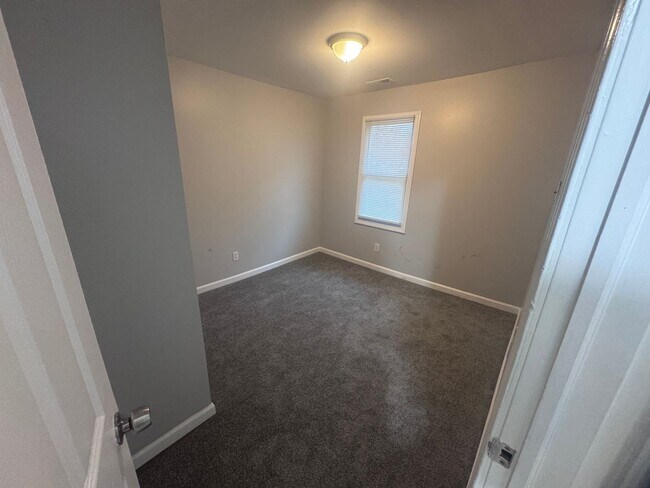 Photo - Charming Updated 2-Bedroom Home with Spaci...
