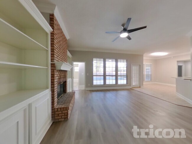 Photo - 1137 Hideaway Dr N