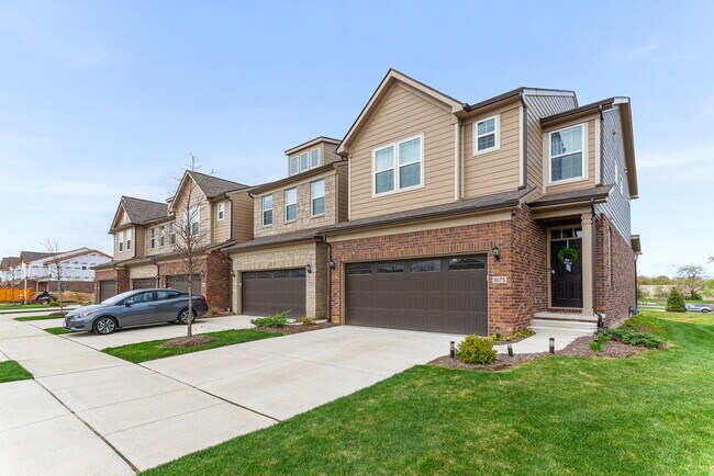 Photo - 1675 Addison Cir Townhome