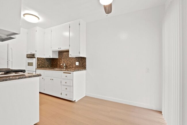 Photo - 1550 S Saltair Ave Apartamento Unidad 2