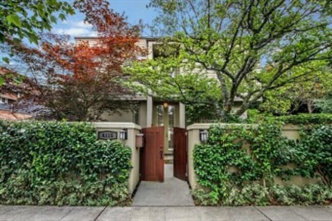 Building Photo - 4115 E Galer St Rental