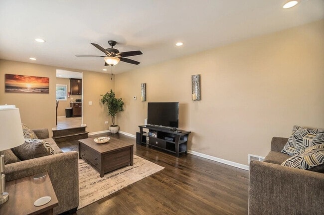 Photo - 18328 Ashland Ave Unit ID1285049P