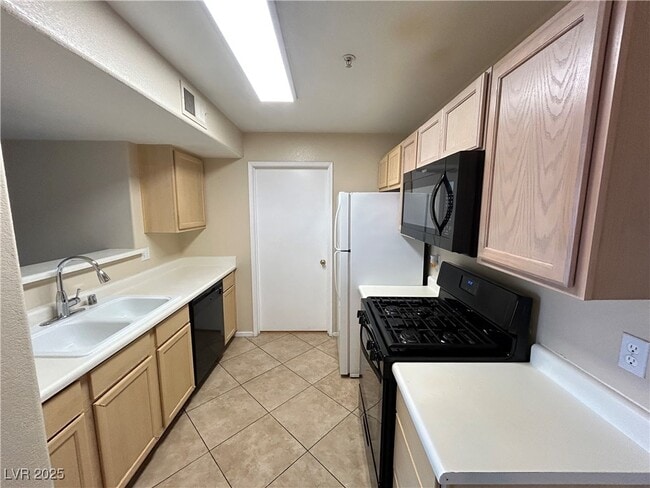 Photo - 950 Seven Hills Dr Unit 725