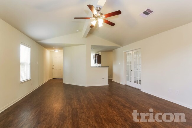 Photo - 2310 Regatta Ln