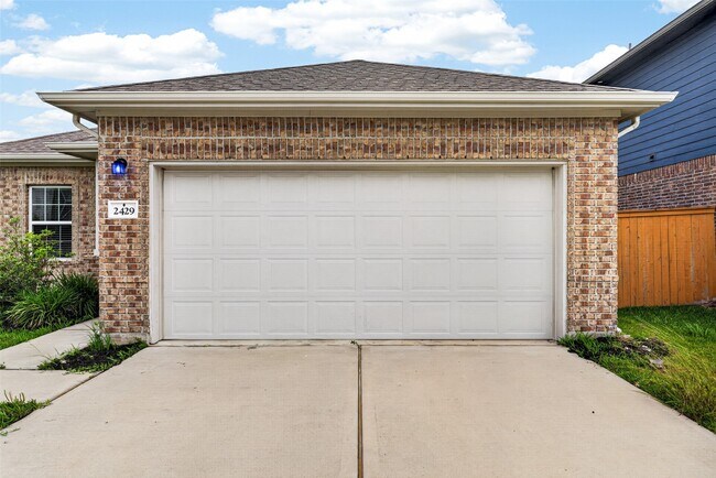 Photo - 2429 Abbot Brk Dr