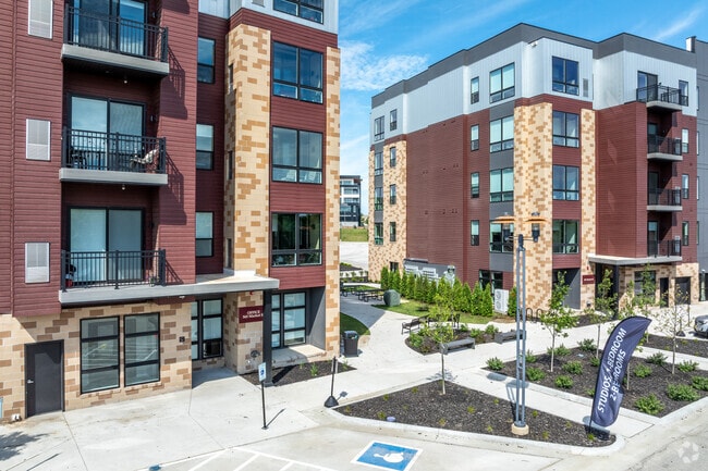 Building Photo - Concord at Marketplace 55+ Independent Living Rental