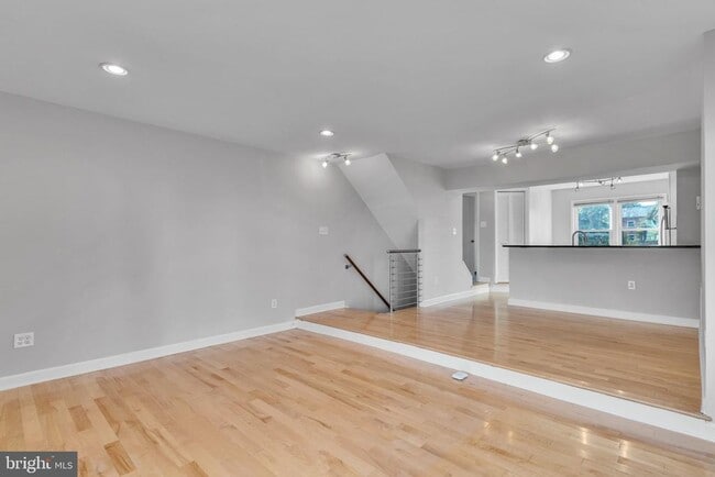 Photo - 6146 Brook Dr