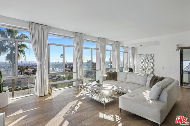 7135 Hollywood Blvd Unit 802  