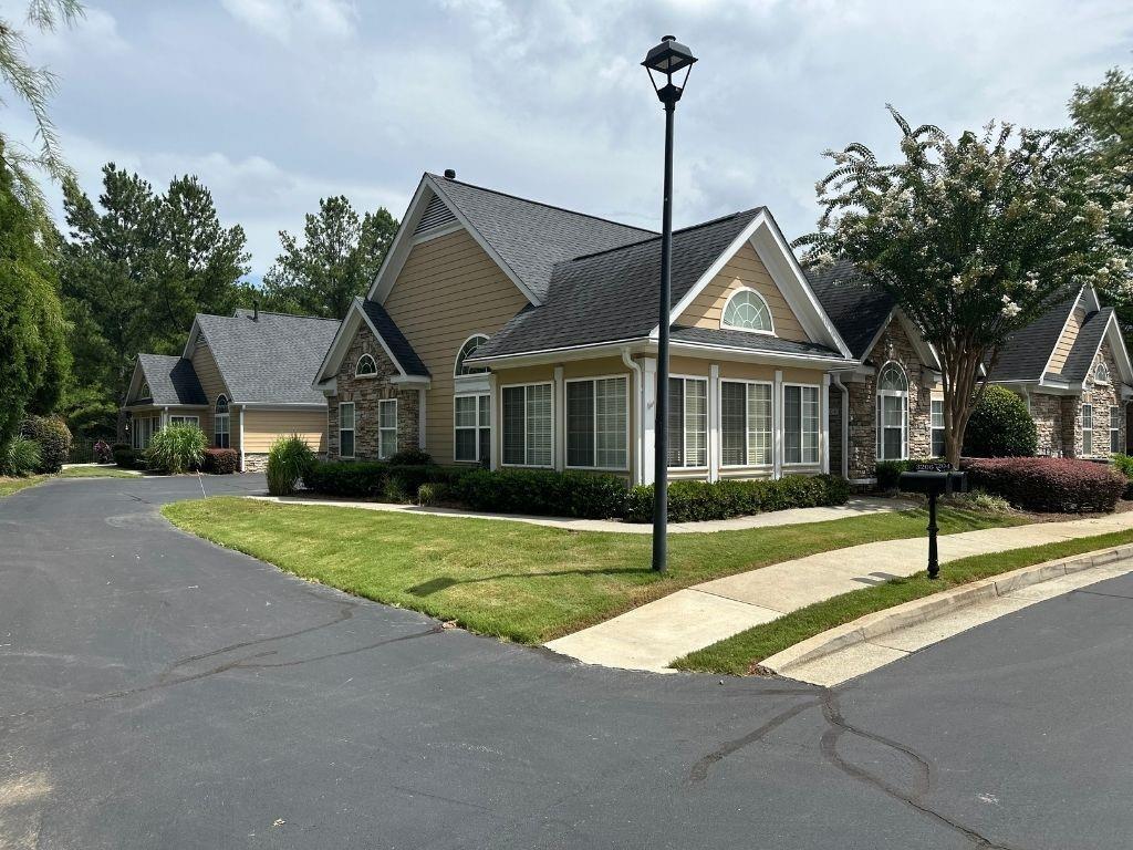 Photo - 3204 Village Ln