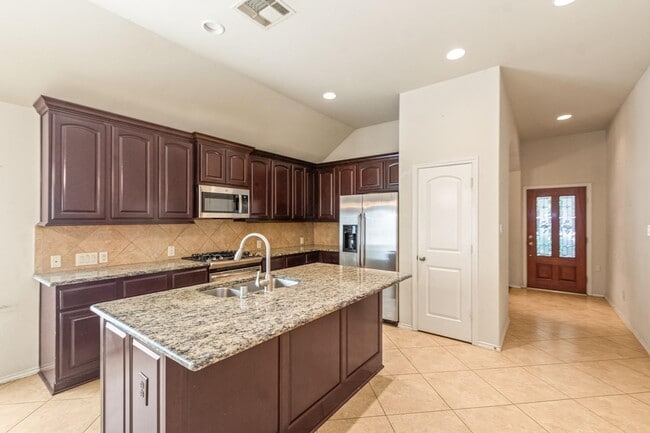 Building Photo - 2943 Fair Chase Dr