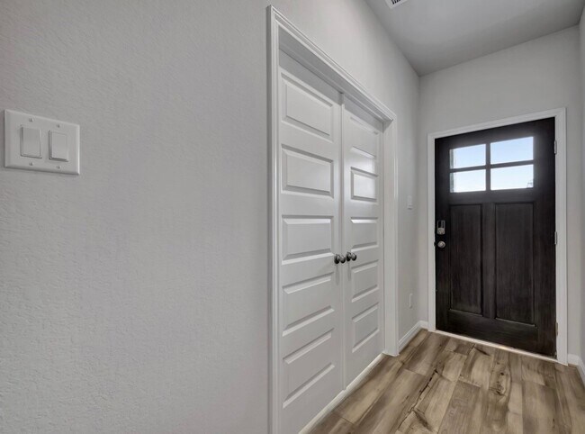 Photo - 6919 Ventura Dr