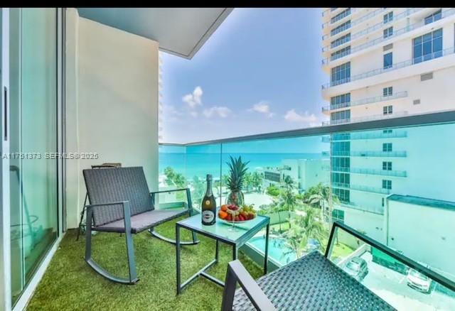 Building Photo - 4001S S Ocean Dr Unit 7L