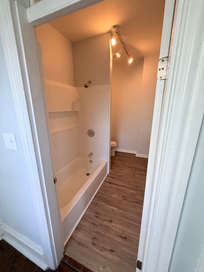 Photo - 1015 Dekalb Street